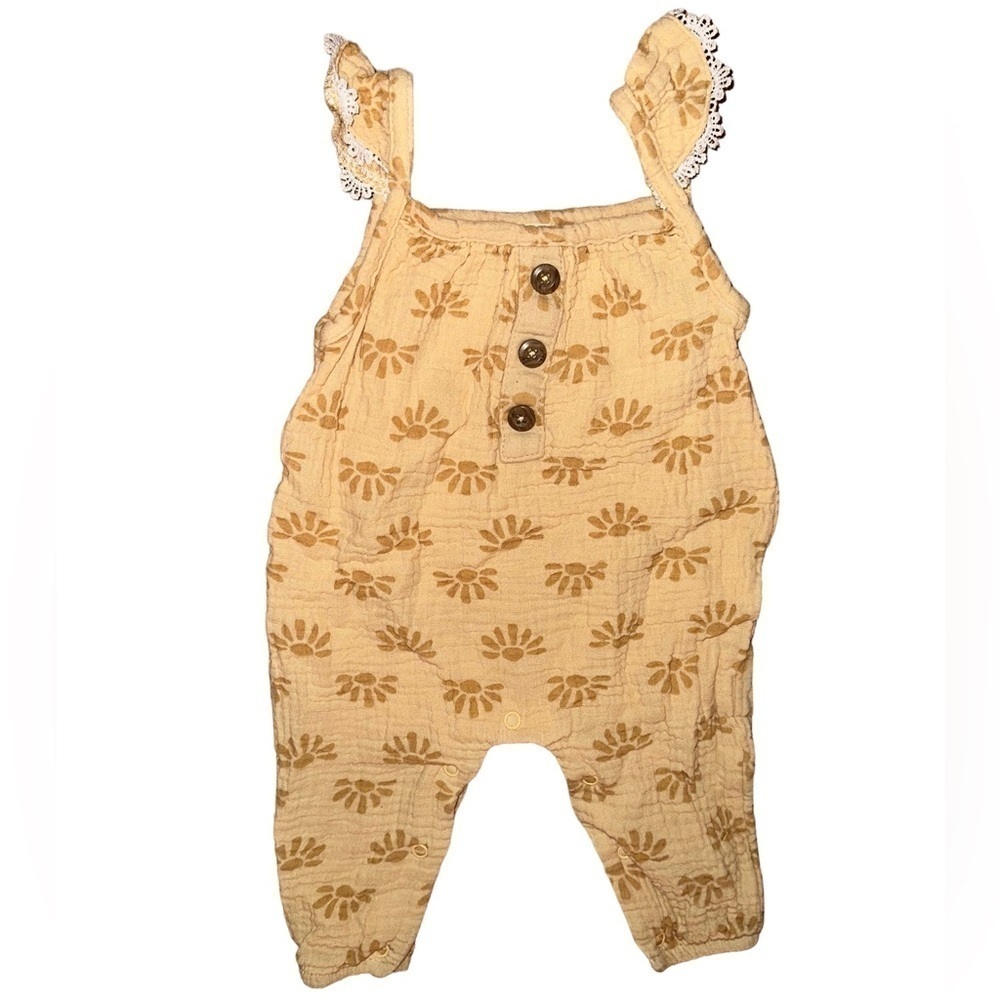 Emily and Oliver Yellow Flower Button Jumpsuit 0-3 Months in Excellent Condition